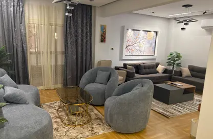 شقة - 2 غرف نوم - 2 حمامات للايجار في شارع محمد زكي منير - المنطقة السادسة - مدينة نصر - القاهرة