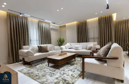 Apartment - 3 Bedrooms - 2 Bathrooms for rent in Abbas Al Akkad St. - 1st Zone - Nasr City - Cairo