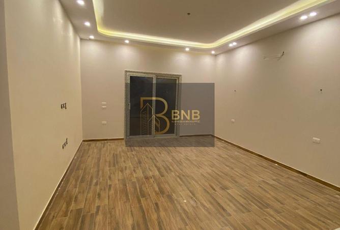 8253315 - Property Image 2