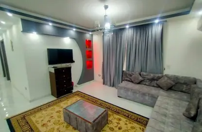 شقة - 3 غرف نوم - 3 حمامات للايجار في شارع القدس الشريف - المهندسين - الجيزة