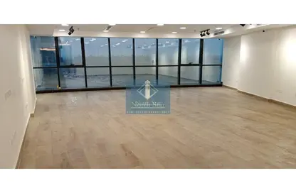 Office Space - Studio - 1 Bathroom for rent in Zahraa Al Maadi St. - Degla - Hay El Maadi - Cairo