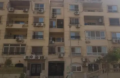 Apartment - 3 Bedrooms - 2 Bathrooms for sale in Eighth Sector - Zahraa El Maadi - Hay El Maadi - Cairo