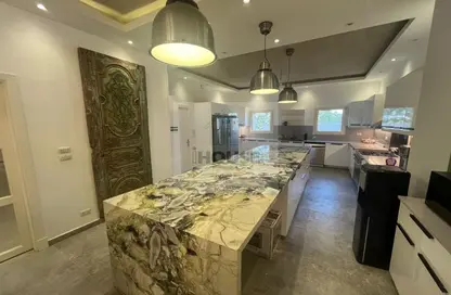 فيلا - 6 غرف نوم - 7 حمامات للايجار في جبيل - محور 26 يوليو - مدينة 6 أكتوبر - الجيزة