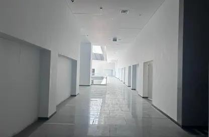 طابق كامل - استوديو - 1 حمام للايجار في محور جمال عبد الناصر - التجمع الثالث - مدينة القاهرة الجديدة - القاهرة