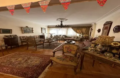 شقة - 4 غرف نوم - 2 حمامات للبيع في شارع الحجاز - المهندسين - الجيزة
