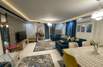 شقة - 3 غرف نوم - 3 حمامات للبيع في طريق المنطقة العمرانية الثانية - اسكان الشباب - مدينة 6 أكتوبر - الجيزة