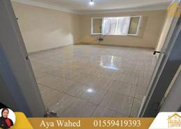 شقة - 4 غرف نوم - 2 حمامات for للايجار in شارع بدر الدين - سابا باشا - حي شرق - الاسكندرية