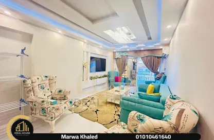 Apartment - 2 Bedrooms - 1 Bathroom for sale in Ahmed Basha Turk St. - Fleming - Hay Sharq - Alexandria