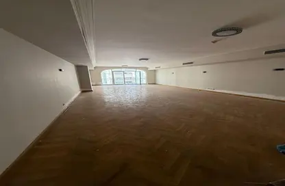 شقة - 3 غرف نوم - 2 حمامات للبيع في شارع محمد فوزي معاذ - سموحة - حي شرق - الاسكندرية