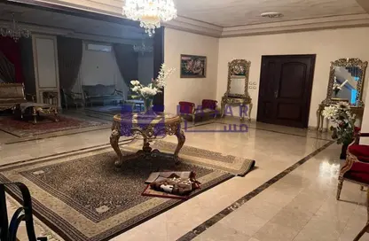 فيلا - 5 غرف نوم - 4 حمامات للبيع في پريڤادو - مدينتي - القاهرة