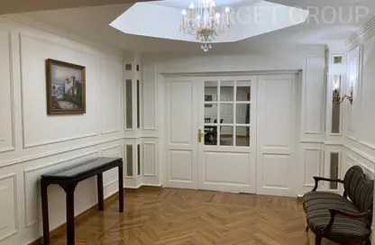 شقة - 3 غرف نوم - 3 حمامات للبيع في شارع محمد مظهر - الزمالك - القاهرة