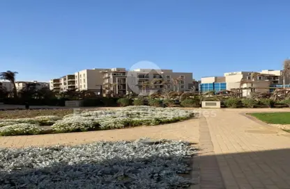 Apartment - 3 Bedrooms - 3 Bathrooms for sale in October Plaza - 6 October Compounds - 6 October City - Giza