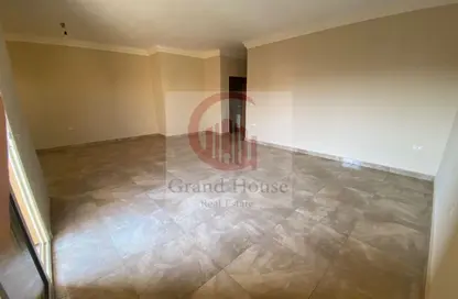 Apartment - 3 Bedrooms - 2 Bathrooms for rent in El Yasmeen 6 - El Yasmeen - New Cairo City - Cairo
