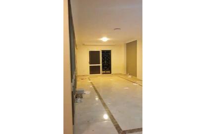 Apartment - 2 Bedrooms - 1 Bathroom for rent in Al Mostathmir El Saghir - 10th District - Sheikh Zayed City - Giza