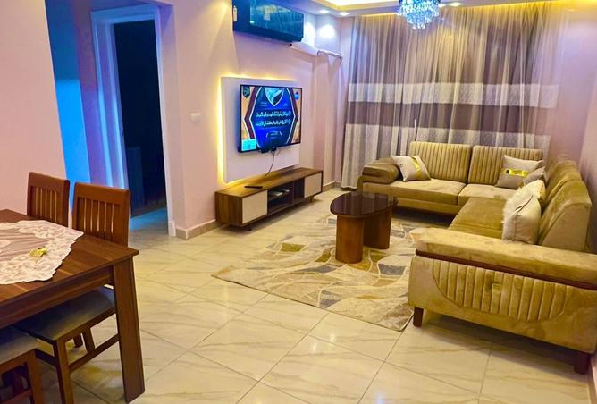 8183507 - Property Image 2