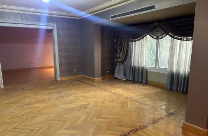 Apartment - 4 Bedrooms - 2 Bathrooms for rent in Al Dokki St. - Dokki - Giza