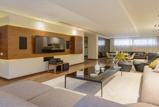 8028724 - Property Image 2