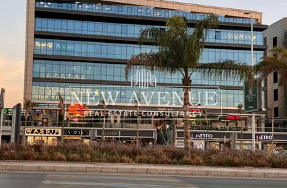 Retail - Studio - 2 Bathrooms for sale in North Plus Mall - North Teseen St. - The 5th Settlement - New Cairo City - Cairo
