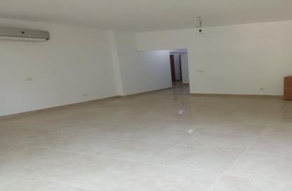 شقة - 3 غرف نوم - 3 حمامات للايجار في مون ريزيدنس - فيفث سكوير - التجمع الخامس - مدينة القاهرة الجديدة - القاهرة