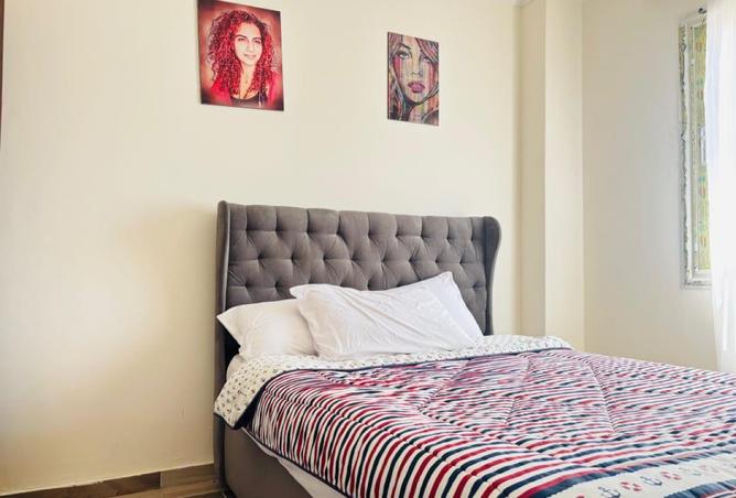 8303000 - Property Image 3