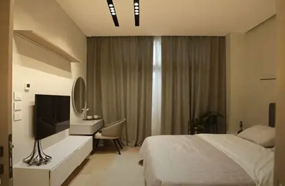 شقق فندقية - غرفة نوم - 2 حمامات للبيع في اركان بلازا - محور 26 يوليو - الشيخ زايد - الجيزة