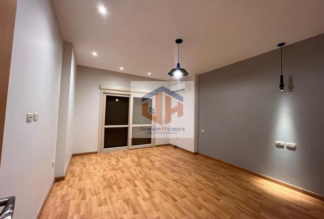 8455484 - Property Image 2