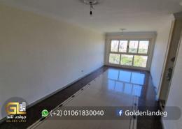 Apartment - 3 bedrooms for للايجار in Ahmed Allam St. - Sporting - Hay Sharq - Alexandria