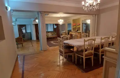 Apartment - 3 Bedrooms - 2 Bathrooms for sale in Zamalek - Cairo