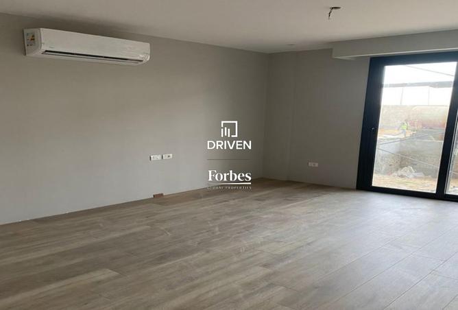 8200841 - Property Image 2