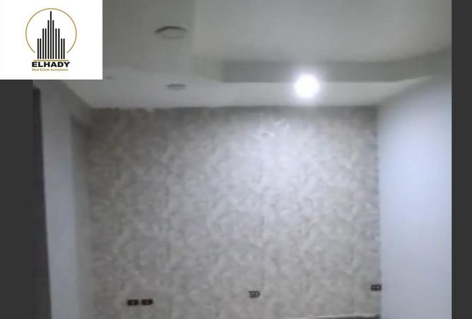 8073086 - Property Image 3