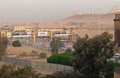 شقة - 3 غرف نوم - 2 حمامات للايجار في البوابة الاولي - خوفو - حدائق الاهرام - الجيزة