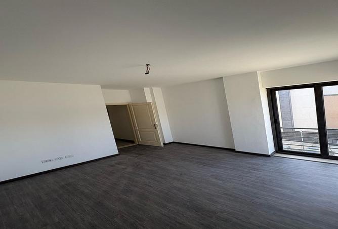 8301289 - Property Image 3