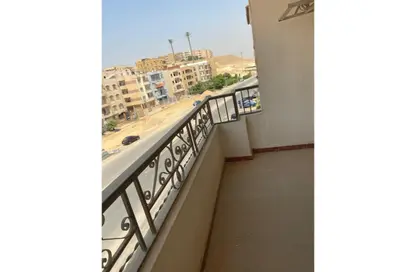 شقة - 3 غرف نوم - 2 حمامات للبيع في طريق بلبيس - خط 10 - الحي الثالث - مدينة العبور - القليوبية