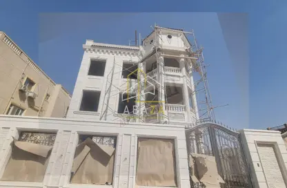 فيلا - 8 غرف نوم - 7 حمامات للبيع في لافيدا البستان - محور 26 يوليو - مدينة 6 أكتوبر - الجيزة