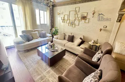 Apartment - 2 Bedrooms - 1 Bathroom for sale in Al Naqshbandi St. - Smouha - Hay Sharq - Alexandria