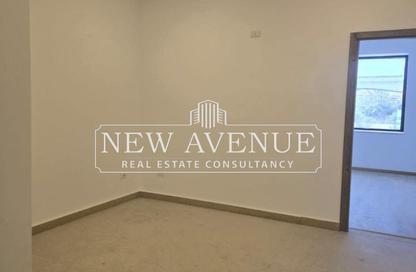 Office Space - Studio - 1 Bathroom for rent in Lake View Residence - 5th Settlement Compounds - The 5th Settlement - New Cairo City - Cairo