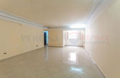 Apartment - 3 Bedrooms - 1 Bathroom for sale in Waboor Elmayah - Hay Wasat - Alexandria
