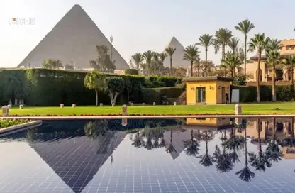 Villa - 4 Bedrooms - 4 Bathrooms for sale in Sun Capital - Fayoum Desert road - 6 October City - Giza
