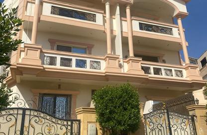 Apartment - 3 Bedrooms - 2 Bathrooms for sale in Al Bostan St. - 9th District - Sheikh Zayed City - Giza