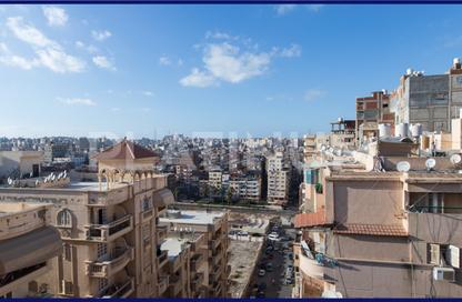 Apartment - 3 Bedrooms - 3 Bathrooms for sale in Al Nasr St. - Smouha - Hay Sharq - Alexandria