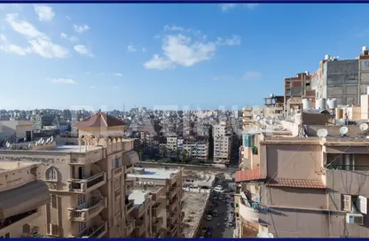 Apartment - 3 Bedrooms - 3 Bathrooms for sale in Al Nasr St. - Smouha - Hay Sharq - Alexandria