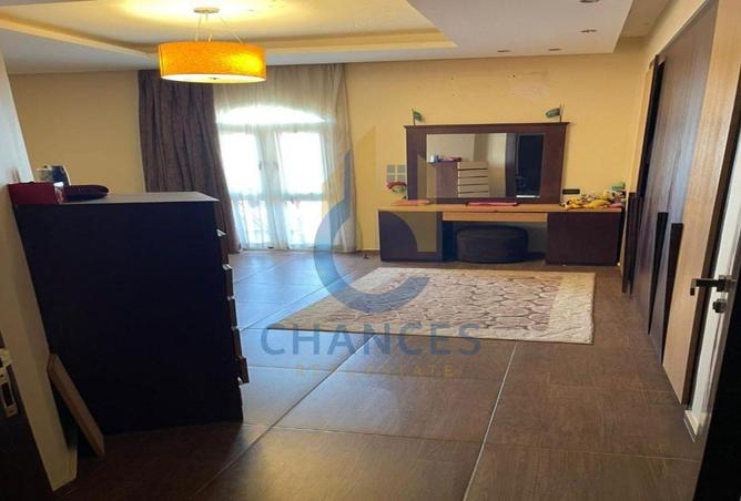 8054458 - Property Image 2