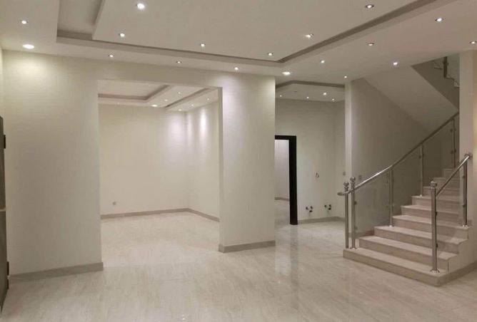 8039847 - Property Image 2