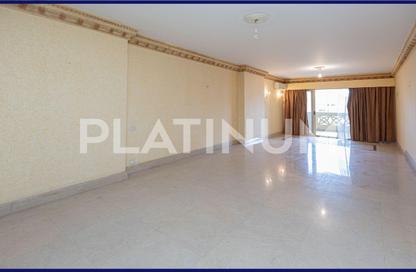 Apartment - 3 Bedrooms - 3 Bathrooms for sale in Tag Al Roasa St. - Saba Basha - Hay Sharq - Alexandria
