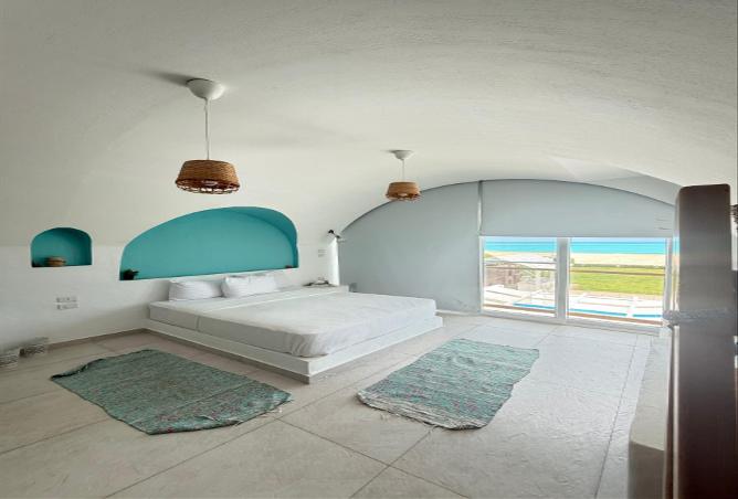 8081838 - Property Image 3