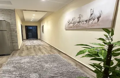 شقة - 2 غرف نوم - 1 حمام للايجار في حى اسكان الجامعه الامريكية - كمبوندات التجمع الخامس - التجمع الخامس - مدينة القاهرة الجديدة - القاهرة