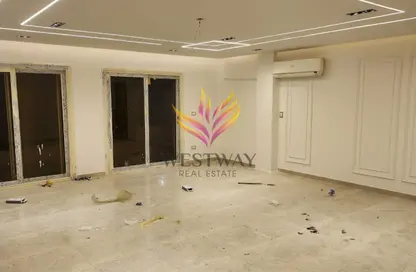 Apartment - 3 Bedrooms - 3 Bathrooms for sale in Al Khamayel city - Sheikh Zayed Compounds - Sheikh Zayed City - Giza