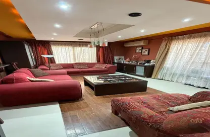Apartment - 3 Bedrooms - 2 Bathrooms for sale in Ard El Golf - Heliopolis - Masr El Gedida - Cairo