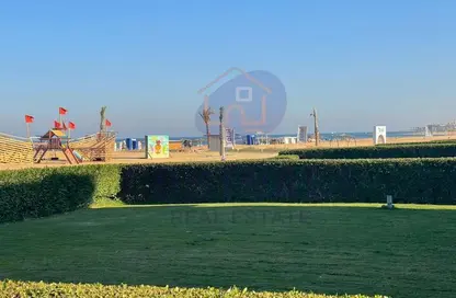 منزل مزدوج - 3 غرف نوم - 4 حمامات للبيع في تلال السخنة - العين السخنة - السويس
