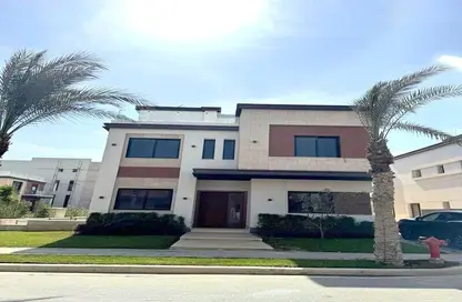 Villa - 5 Bedrooms - 4 Bathrooms for sale in Azzar - 5th Settlement Compounds - The 5th Settlement - New Cairo City - Cairo
